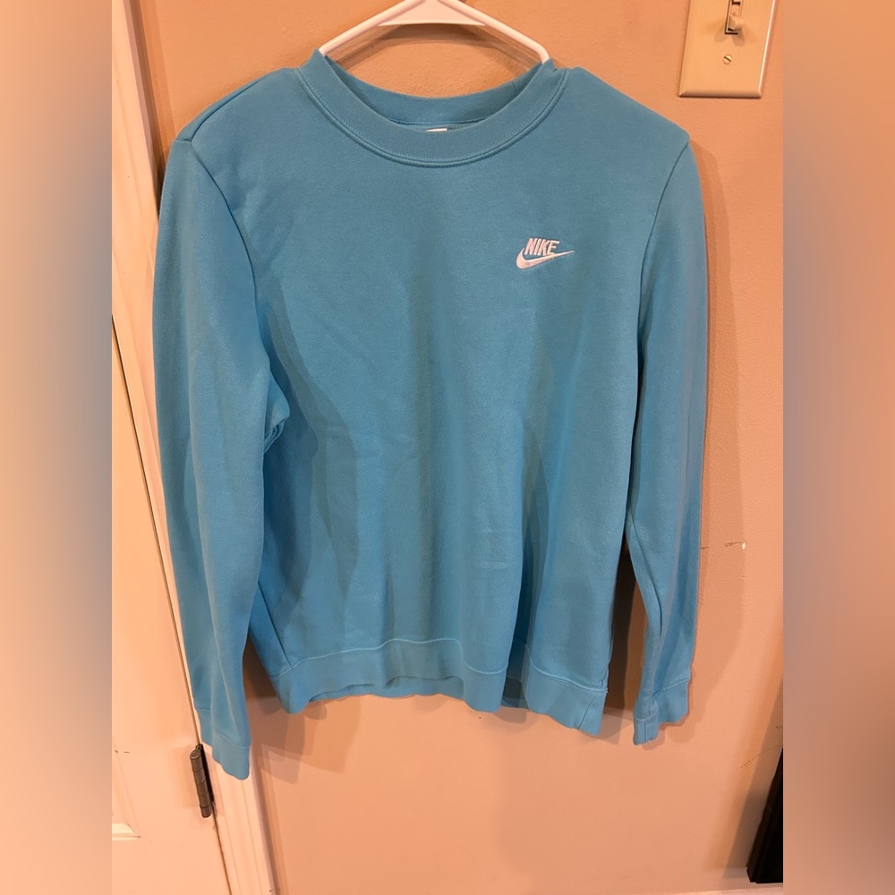 baby blue nike crewneck